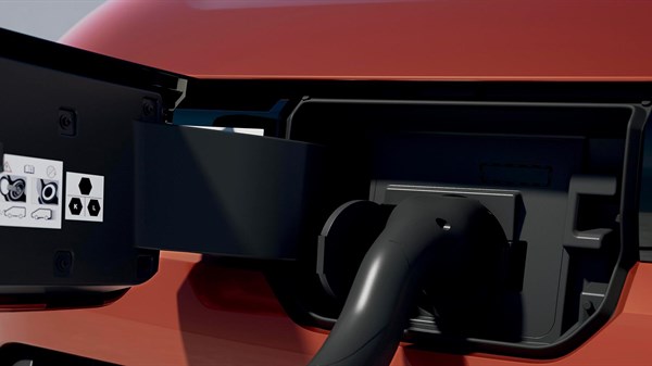 Dacia Spring priključen na električni kabel za punjenje