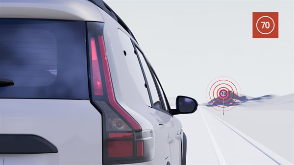 Prikaz sustava u vozilu Dacia Jogger koji prepoznaje prometne znakove i upozorava na ograničenje brzine.