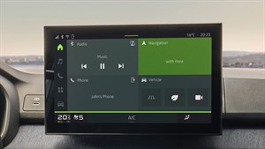 Prikaz multimedijskog zaslona u vozilu Dacia Sandero.