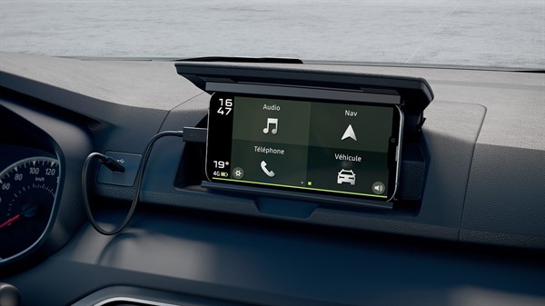 Instrumentna ploča s prikazom sustava Media Control.