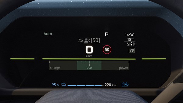 7-inčna digitalna instrumentna ploča s prikazom informacija o vožnji i dosegu.